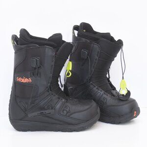 These are Forum Format SLR women’s snowboard boots, size 8.5—a rare gem for ride